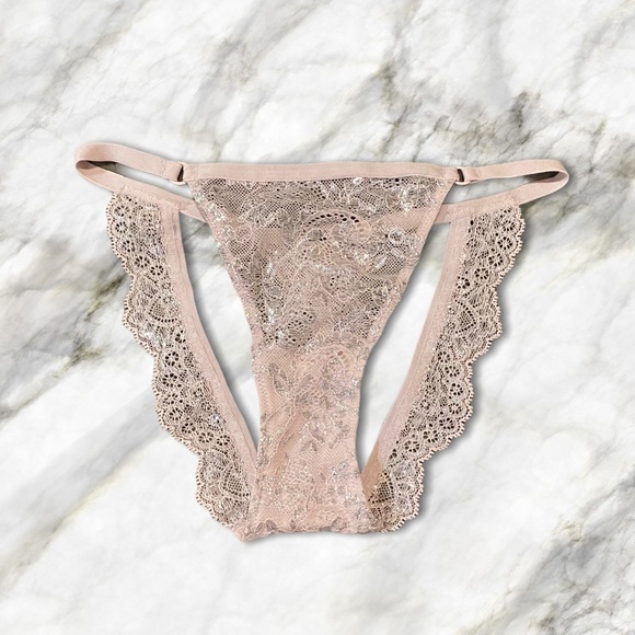 Victoria’s Secret Pink Lace Peek a Boo Panty XS - Picture 1 of 2